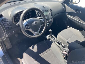 Hyundai i30, 1,6 CRDi CW 66 kW, klimatizace, STK do 05/26 - 4
