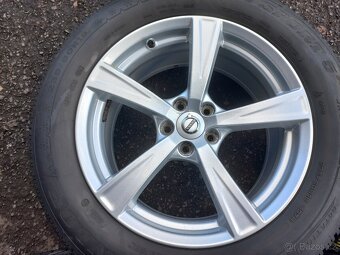 Prodám sadu Orig ALU kol Volvo 235/60R18 zimní - 4
