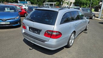 Mercedes-Benz E220 CDi Avantgarde - 4