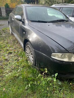 Alfa Romeo GT 1.9 JTDM - 4