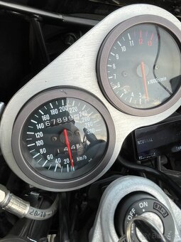 Suzuki gsxr 1100 - 4