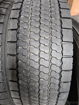 Záběrové nákladní pneu 295/60R22.5 - 4