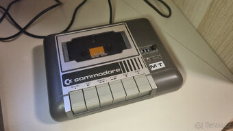 Commodore Plus/4 v původní krabici s příslušenstvím - 4
