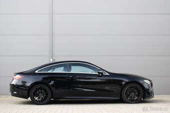 Mercedes-Benz E 300 Coupé - 4