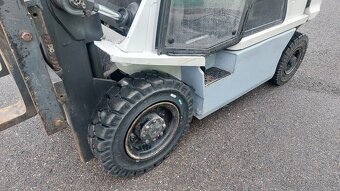 NISSAN 2,5t diesel Y1D2A250 - 4