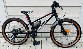 Superior Team 20 (2025) v záruce,minimálně jeté - 4