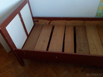 Dřevěná postel - 4