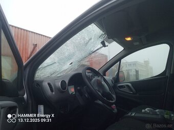 Prodám na náhradní díly Peugeot - 4