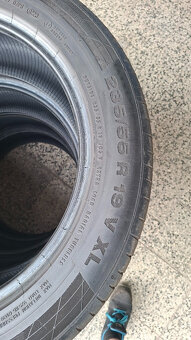 Pneumatiky 235/55 R19 XL 105V dva roky staré - 4