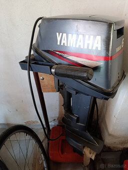 Člun Quicksilver Airdeck 320+ Yamaha 8HP 2T sleva - 4