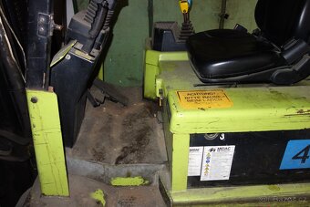 VZV Clark CEM 25 S - 4