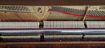Piano Petrof K114 - 4
