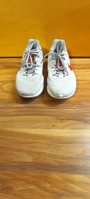 Nike Revolution - 4