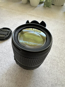 Nikon 18-105mm f/3,5-5,6 AF-S + sluneční clona HB-32 - 4