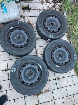Sada letních pneumatik Škoda Fabia II vč disků - 4