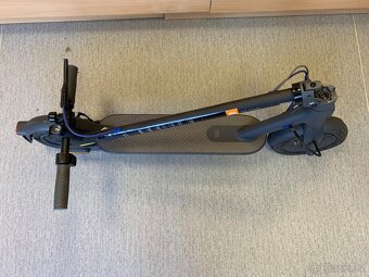 Xiaomi Mi Electric Scooter 3 elektrokoloběžka - 4