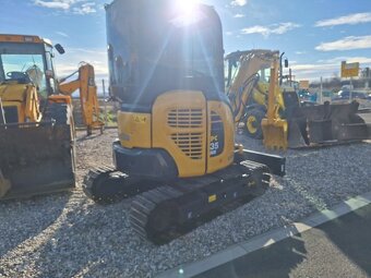 Minibagr KOMATSU PC 35 MR - 4
