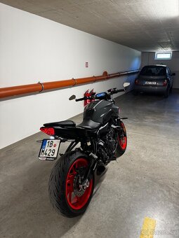 🏍️ Na prodej: Yamaha MT-07 (2021) – Výborný stav 🏍️ - 4