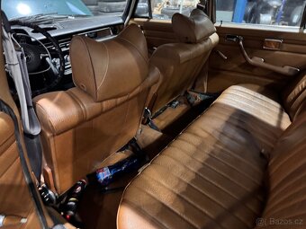 Mercedes Benz 114 US - 4
