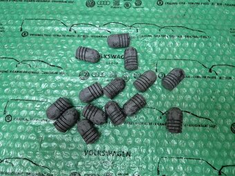 doraz 5. dveří, zadního víka kufru Škoda Felicia 6U0827525 - 4