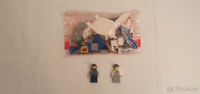 Použité LEGO Juniors 10720 Pronásledování s policejní heliko - 4