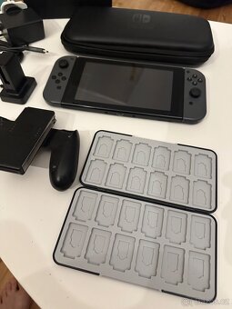 Nintendo switch + příslušenství - 4