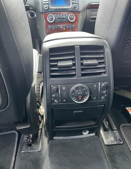 Mercedes-Benz GL 550 - 4