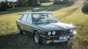 BMW E12 520/6 šestiválec , r.v1979 , KAMEI - 4