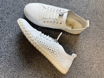 Dámské kožené boty Rieker vel.37 - 4