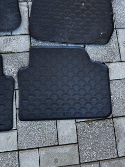 Bmw e90 gumove koberce - 4