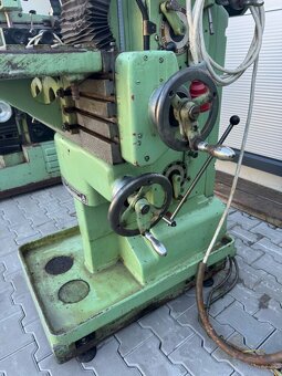 62. Frézka nástrojařská  FN 25 - 4