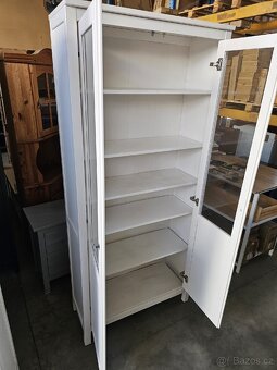 VITRÍNA IKEA HEMNES - 4