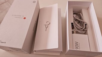 Xiaomi 15 16/512Gb Black - 4
