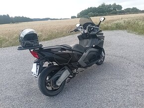 Aprilia SRV 850 - 4