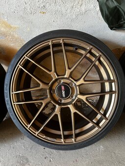 Motec MCR3 5x112 R19 - 4