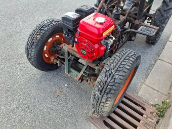 Traktůrek samodomo (nový motor) + malá vlečka - 4