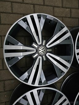 ALU disky kola 5x112 VW R18 Golf ET45 5G0 Octavia Škoda - 4