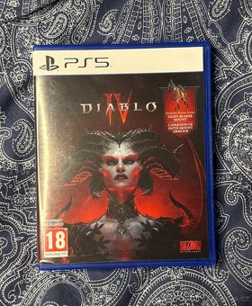 PS5 + 2x DualSense + 4 hry + 5 let záruka - 4