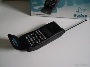 MOTOROLA MicroTAC 5200 (rok 1995 - Funkční) - 4