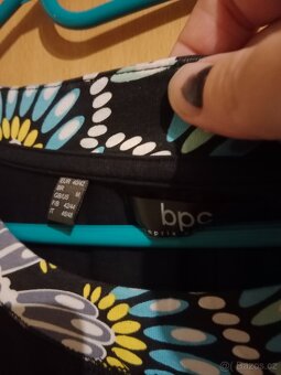 Mikinové šaty s potiskem Bonprix - 4