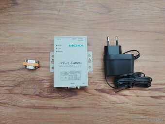 Jednoportový server  MOXA NPort DE 311/EU - 4