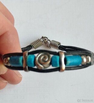 Náramky s korálky, dřevěný prstýnek - 4