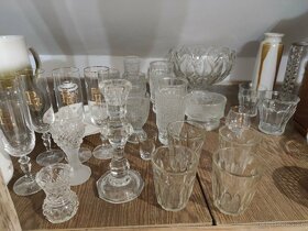 Staré vázy a skleničky - 4