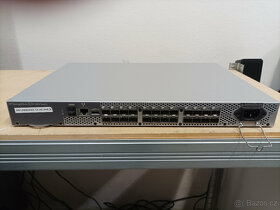 Prodám přepínač HPE AM868B - 4