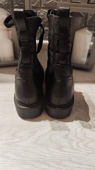 Dámské boty Guess velikost 38 EUR PC 150€. - 4