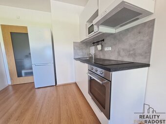 Pronájem bytu 1+kk/B 34 m2 v osobním vlastnictví v Horoměřic - 4