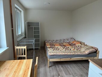 Pronájem bytu 1+kk 27 m² Brno, Tovární - 4