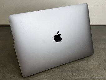 MacBook Air 13'' 2020 M1 / 8GB / 256GB SSD / Space Gray - - 4