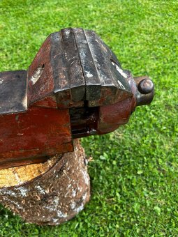 Svěrák masivní, čelisti 130 mm - 4