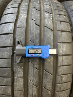Letní pneumatiky 235/35 R19 - 4
